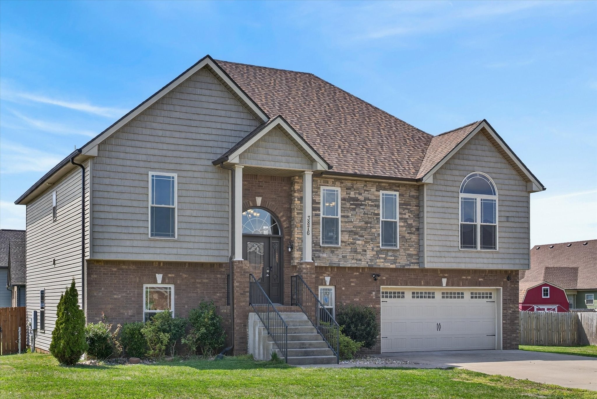 3876 Maliki Dr