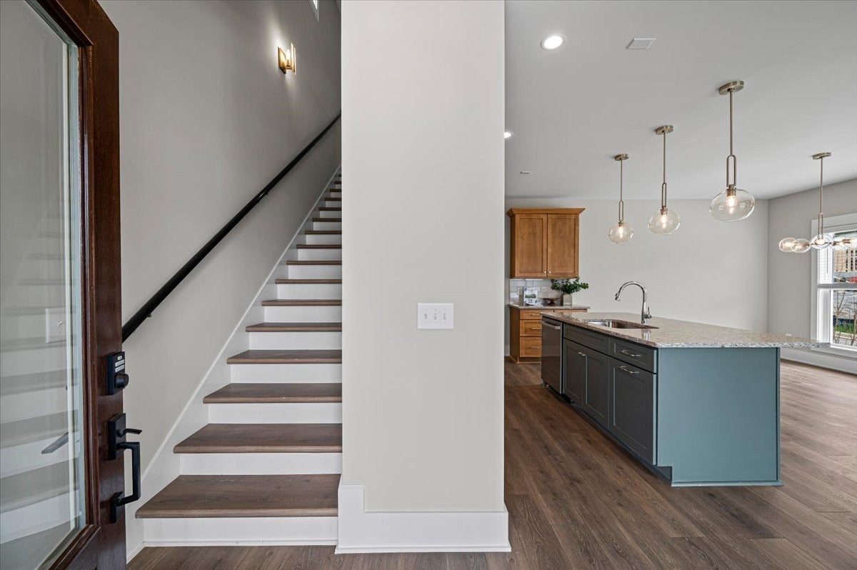 3043a Hillside Rd, Nashville TN 37207 3-bed condo, photo 4 of 36