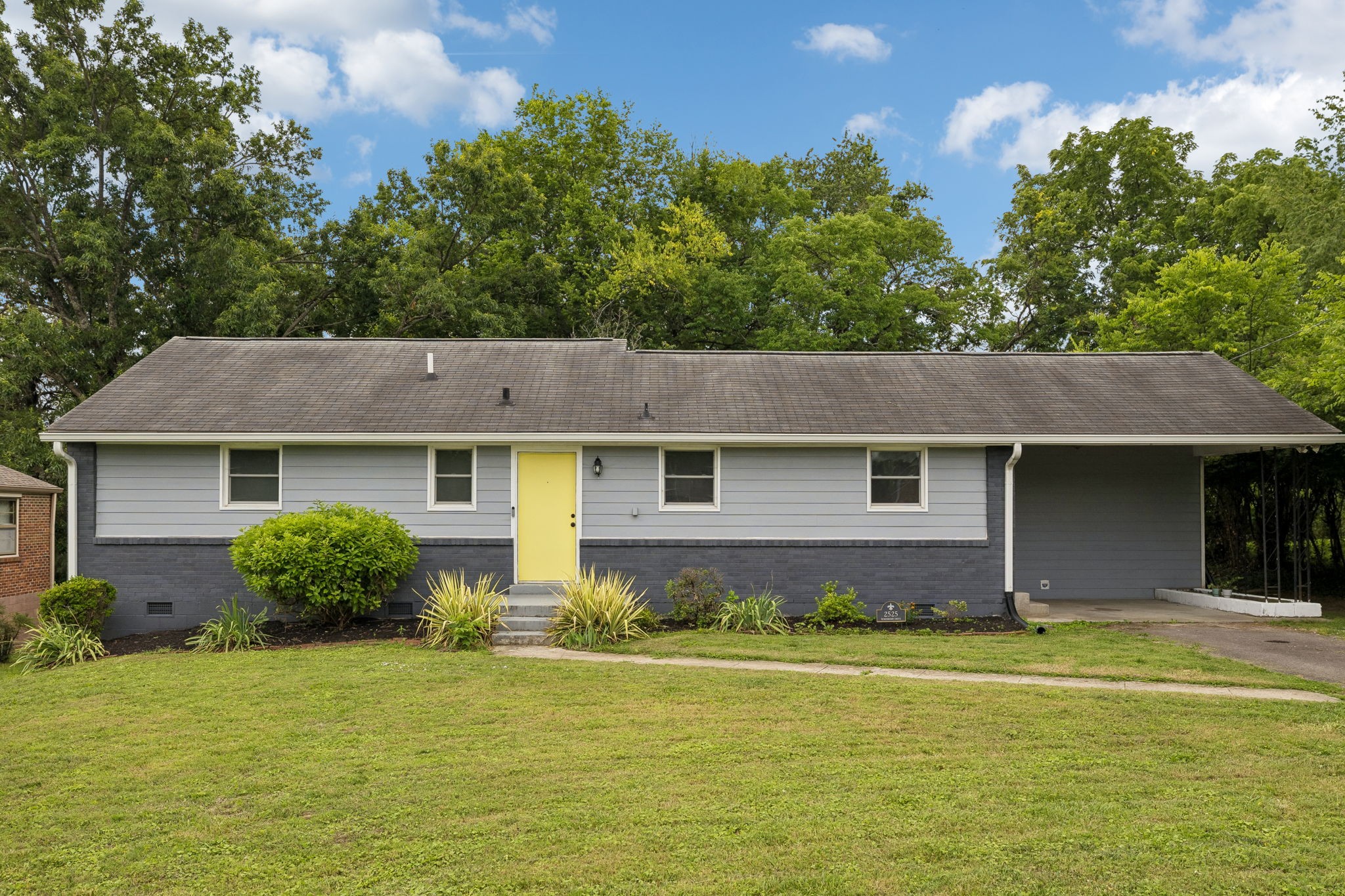 Photo 1 of 54 — 2525 Woodberry Dr, Nashville, TN 37214