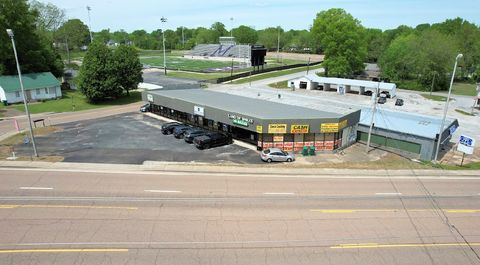 1056 Van Hook ST E Milan TN 38358