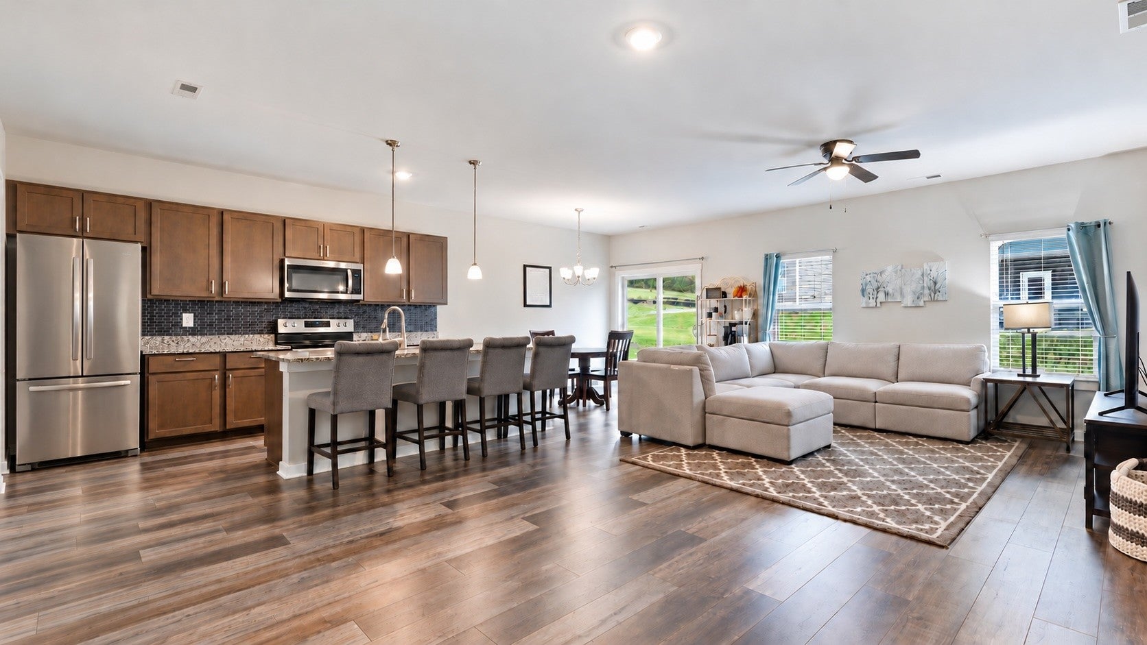 210 Triple Crown Ct