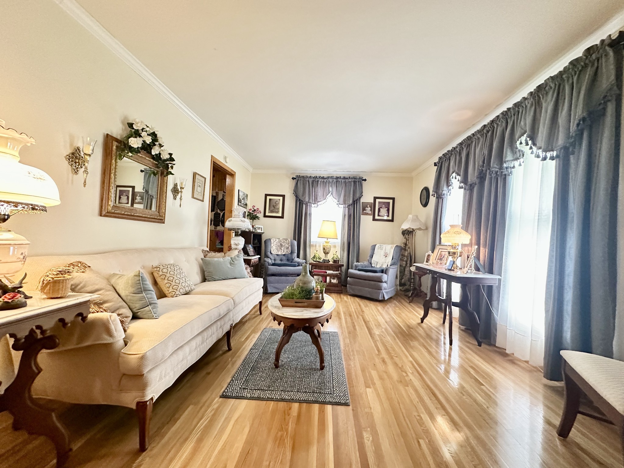 293 Bonnasprings Dr