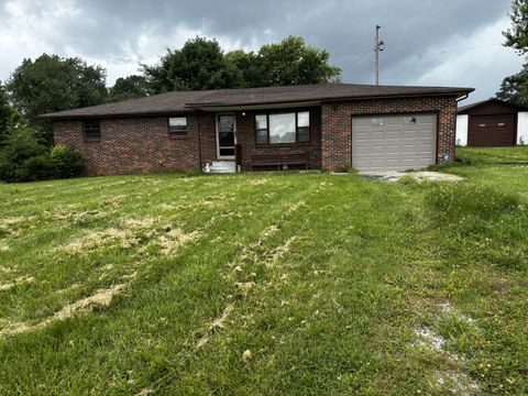 1018 New Hope Rd Hilham TN 38568