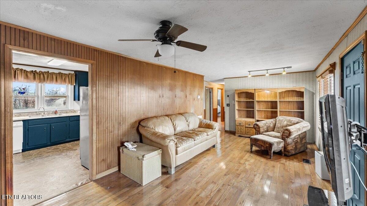 2956 Clover Hill Ridge Rd