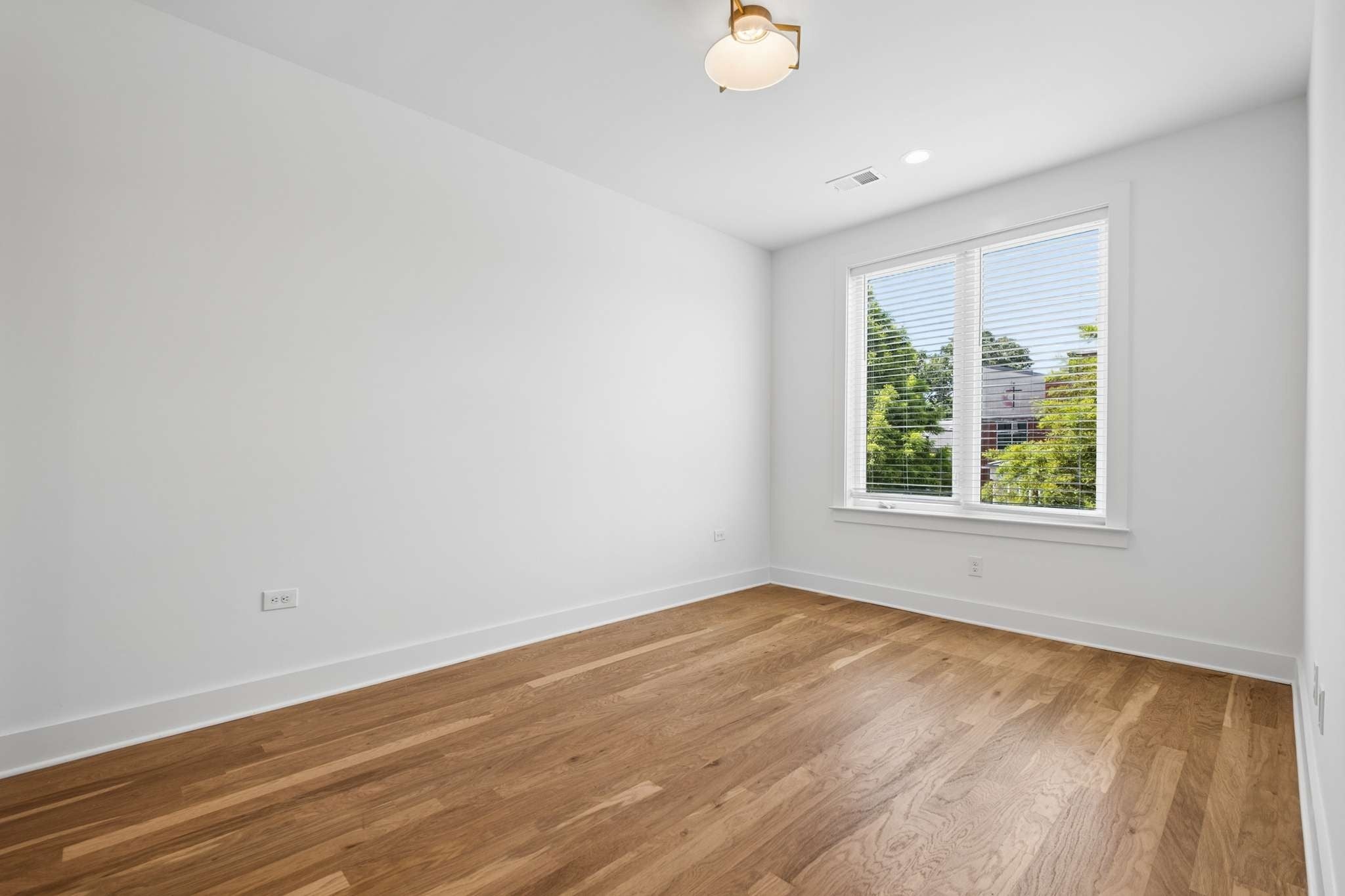2225 Herman St