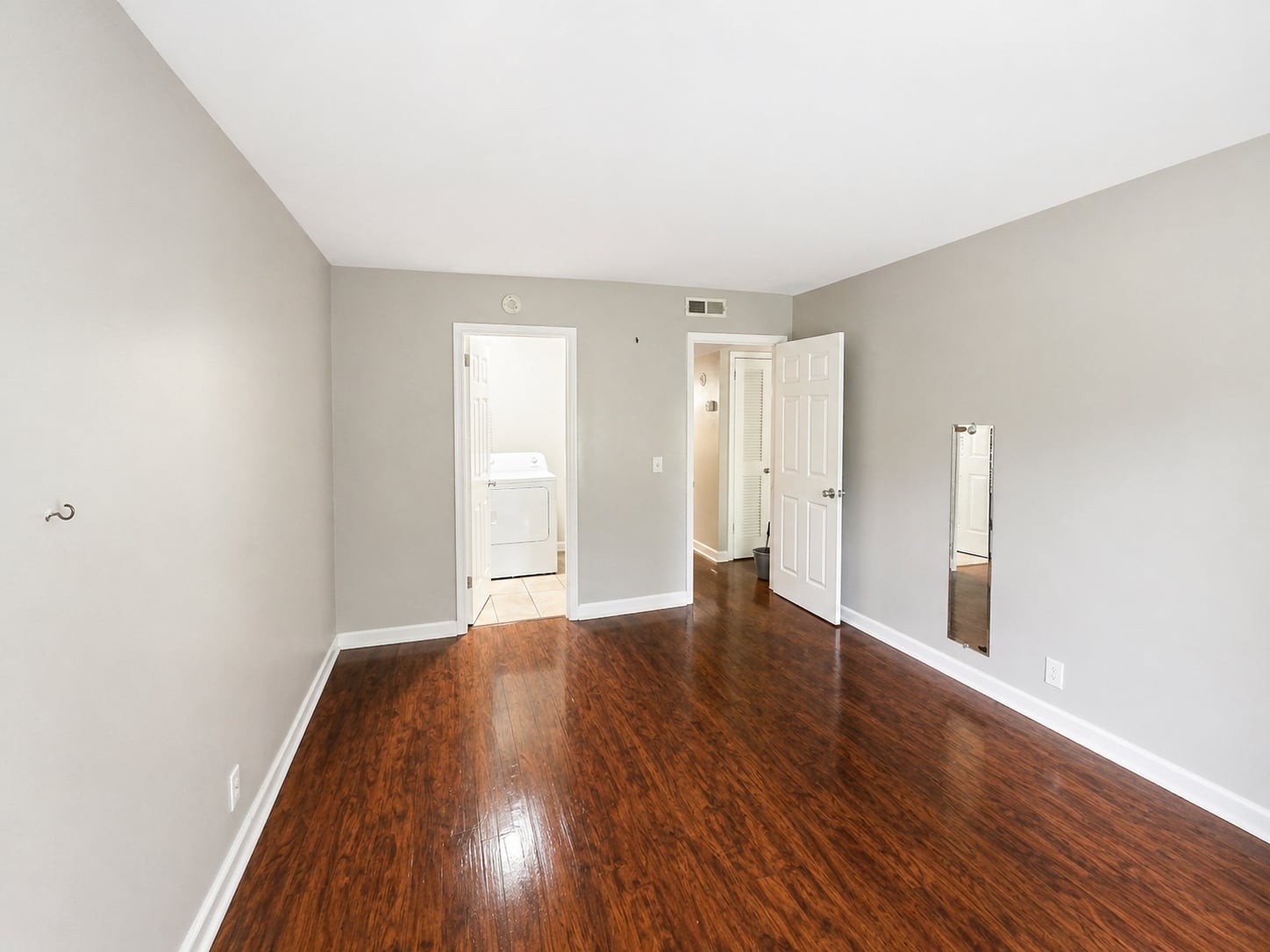 555 N DuPont Ave A12