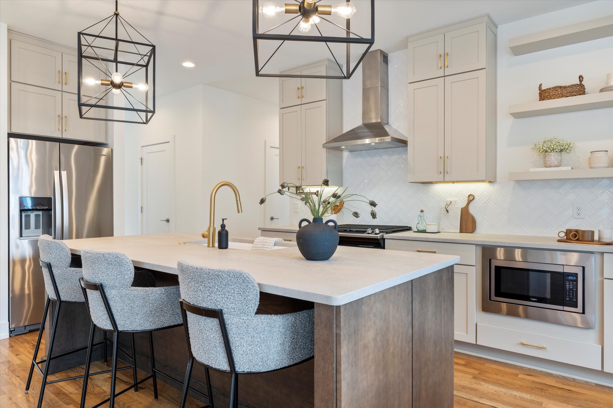 110 Oceola Ave 2