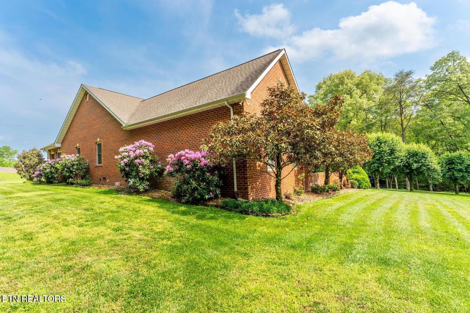 320 Iron Wood Circle