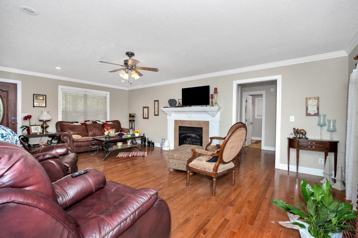 29636 Veto Rd