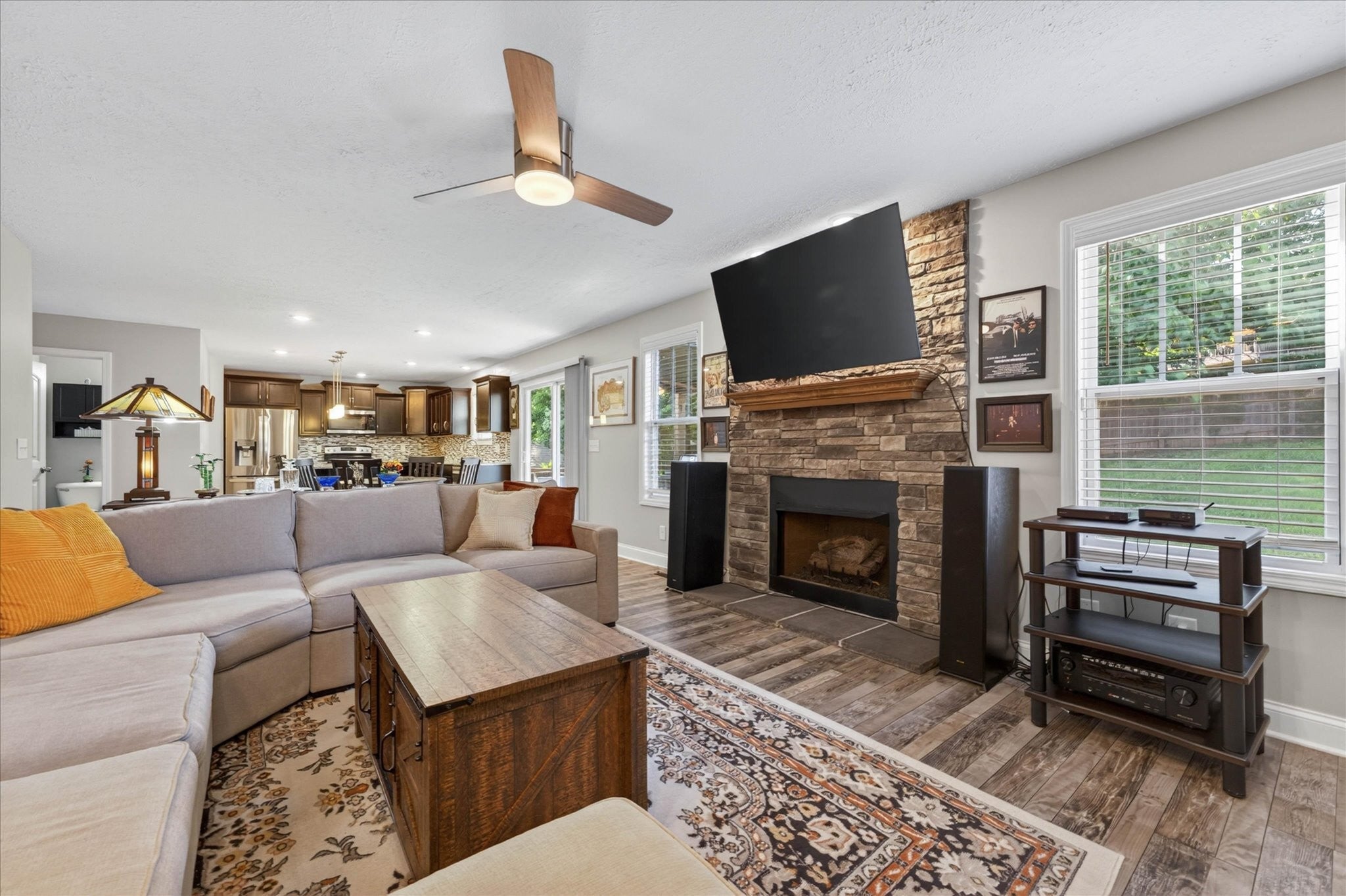 1181 Eagles Bluff Dr