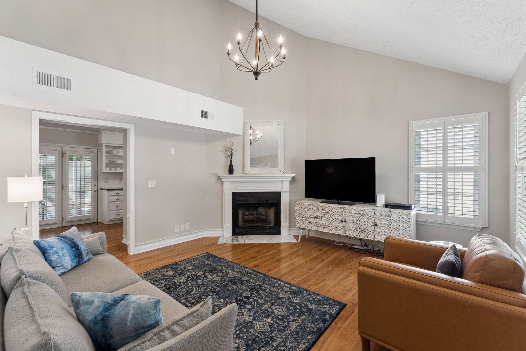 5204 Village Trce