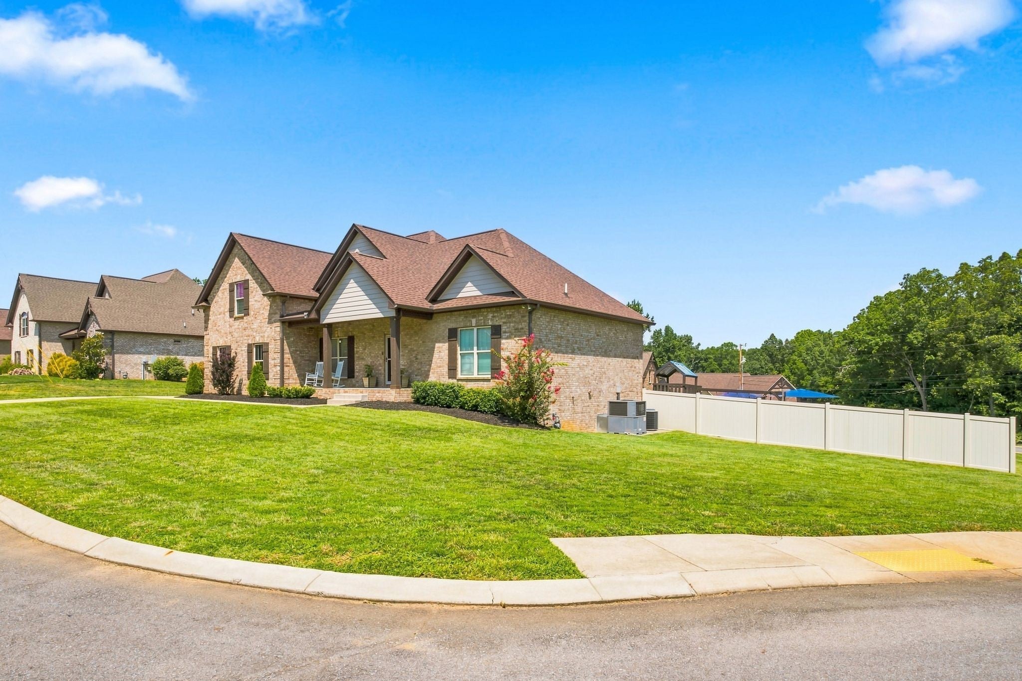6023 W Mayflower Ct