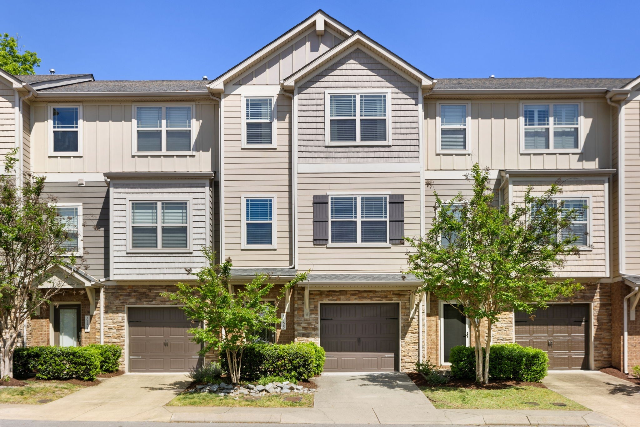 1155 Woodbury Falls Ct