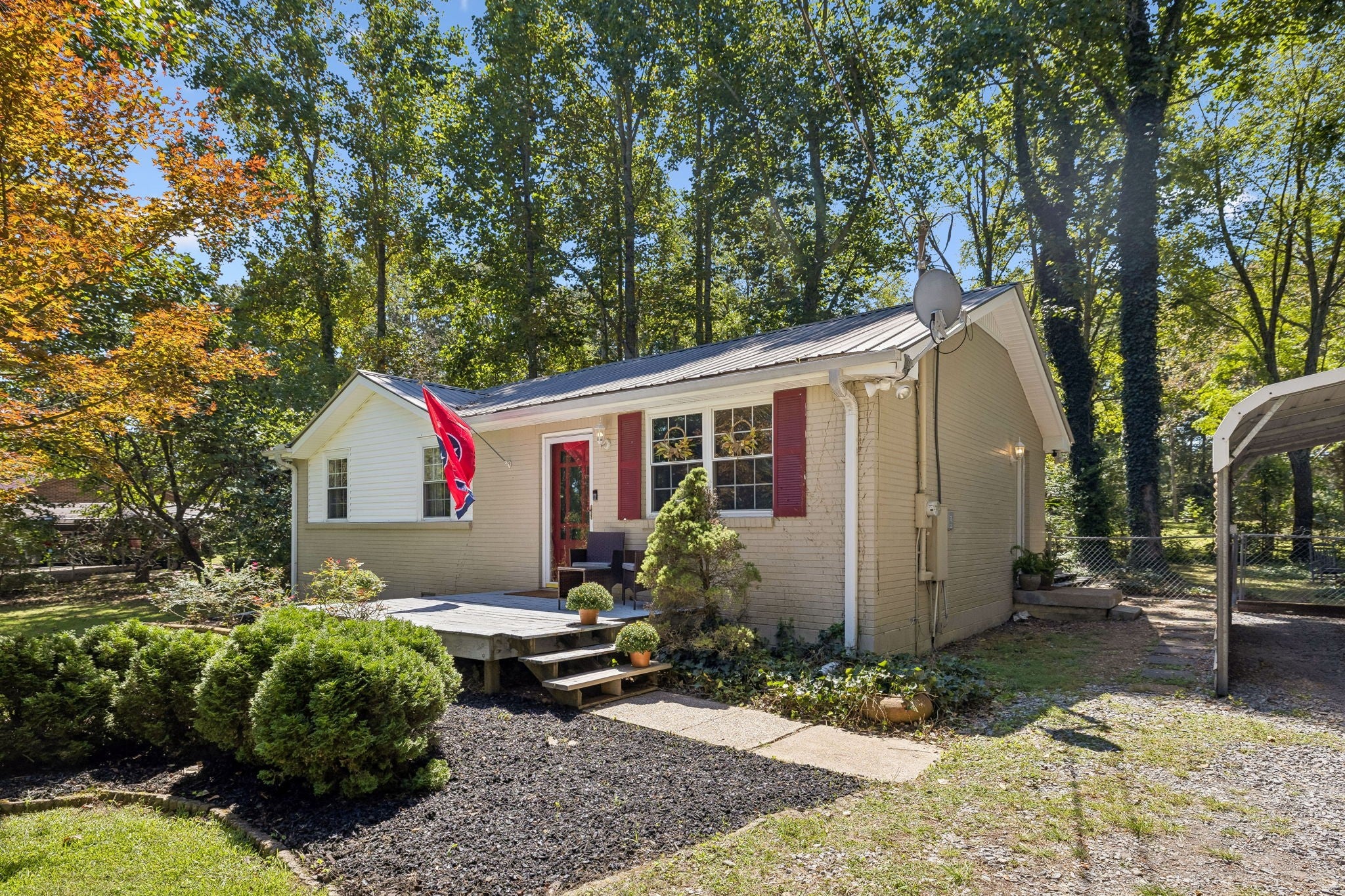 7816 Chester Rd