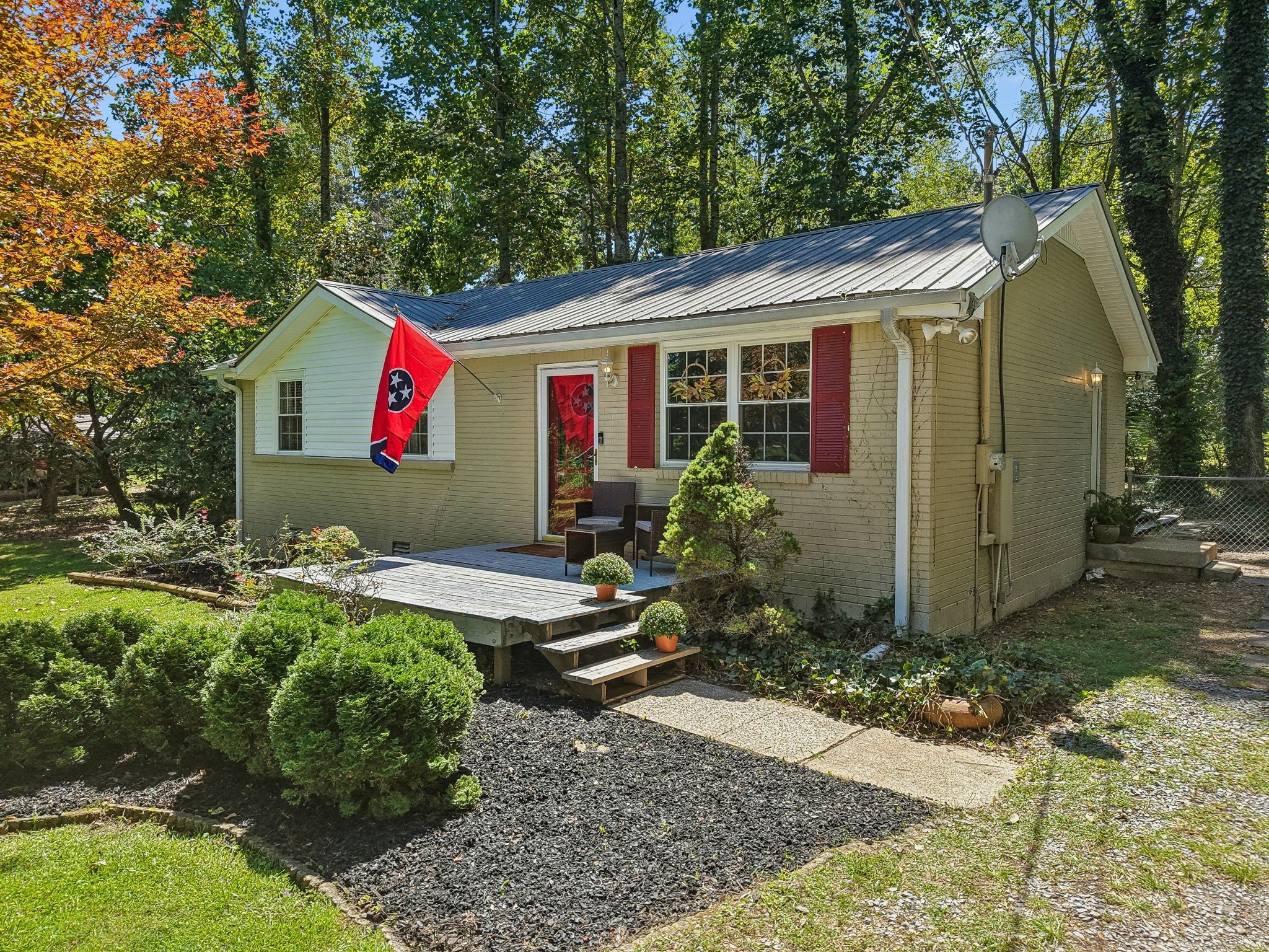 7816 Chester Rd
