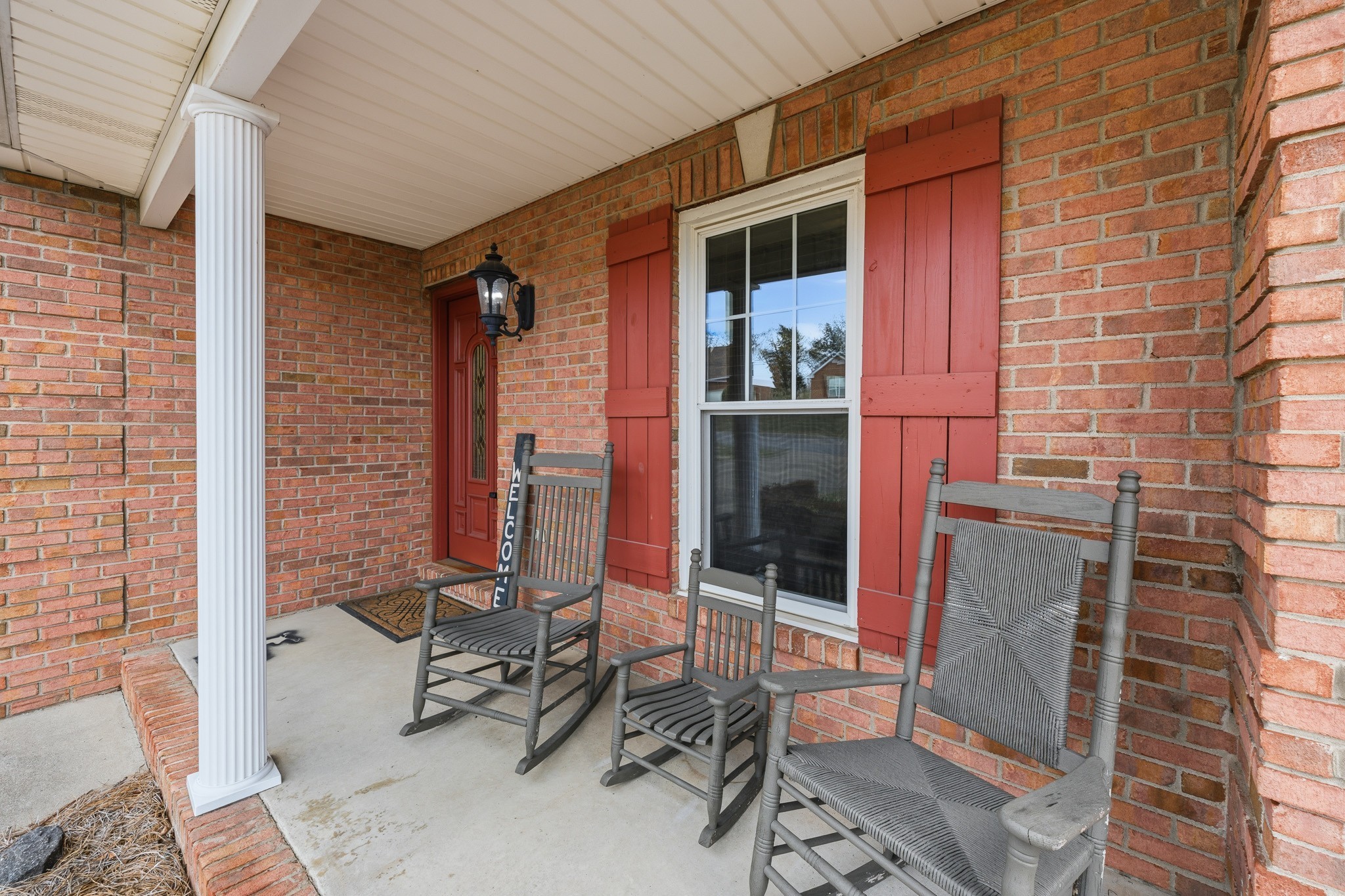 415 Woodlands Dr