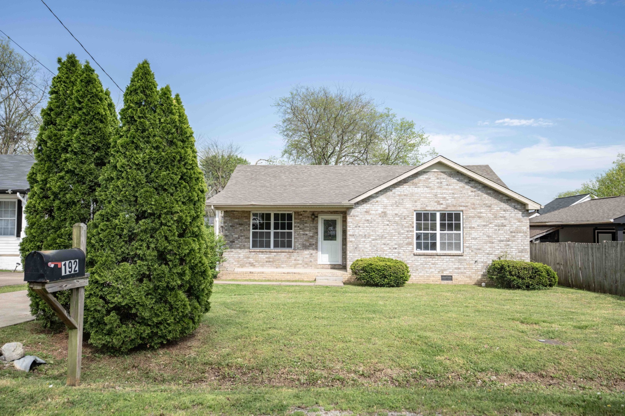 192 Nix Dr