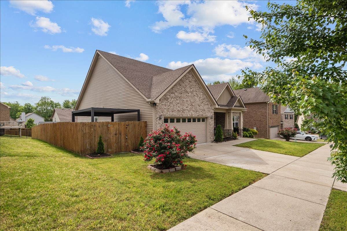7211 Deervalley Dr