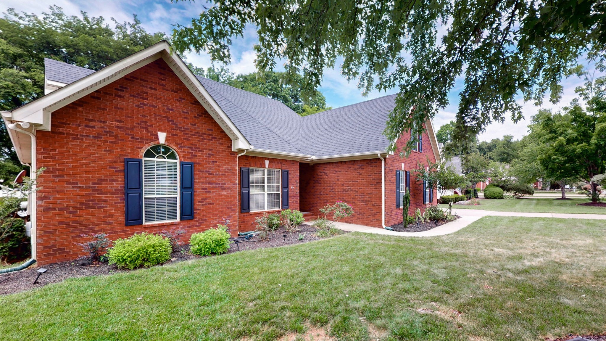 2943 Regenwood Dr
