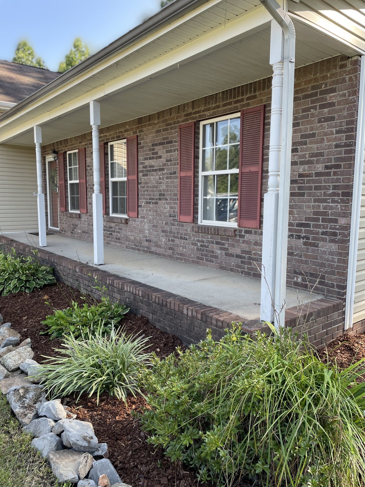 1517 Cedar Springs Cir