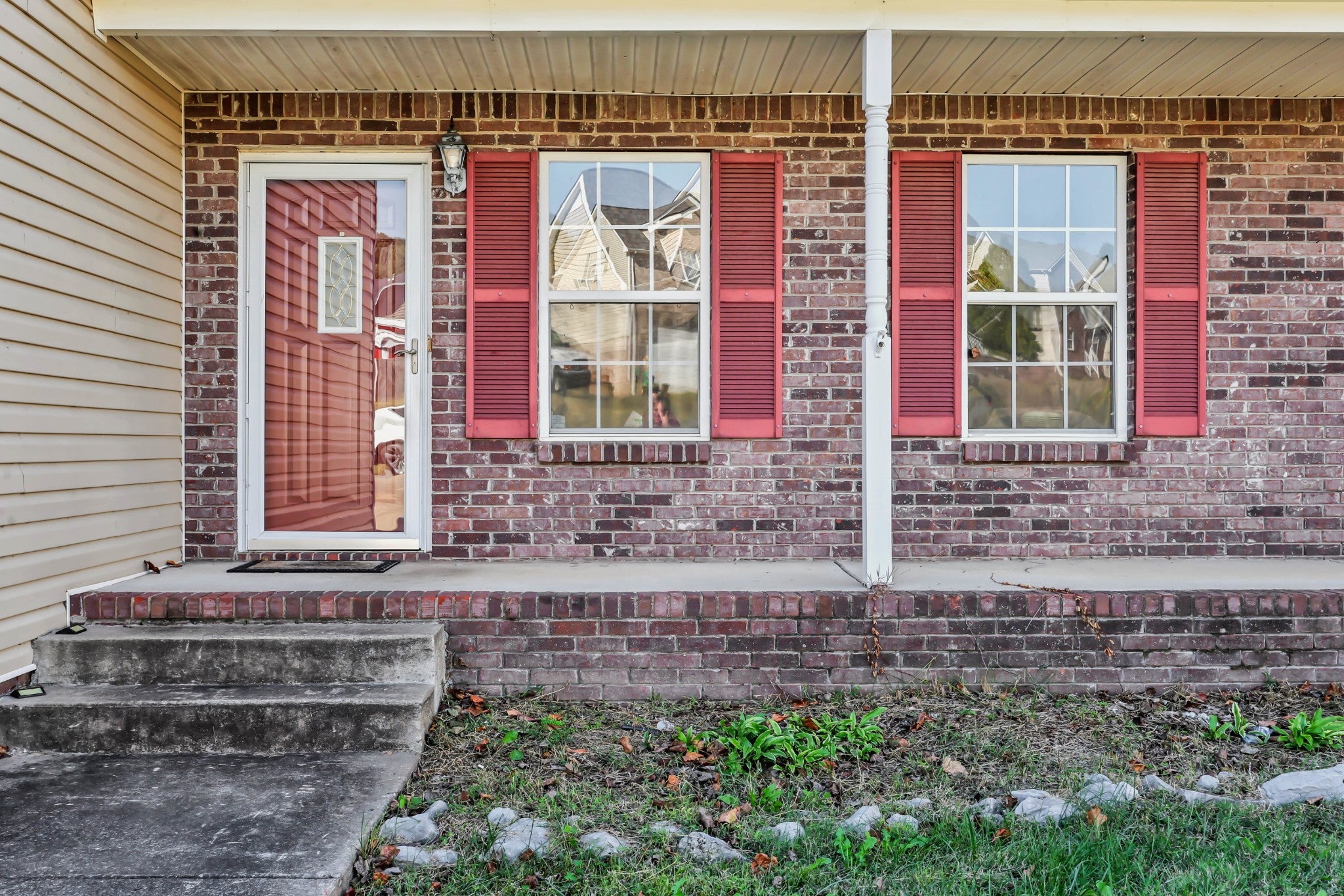 1517 Cedar Springs Cir