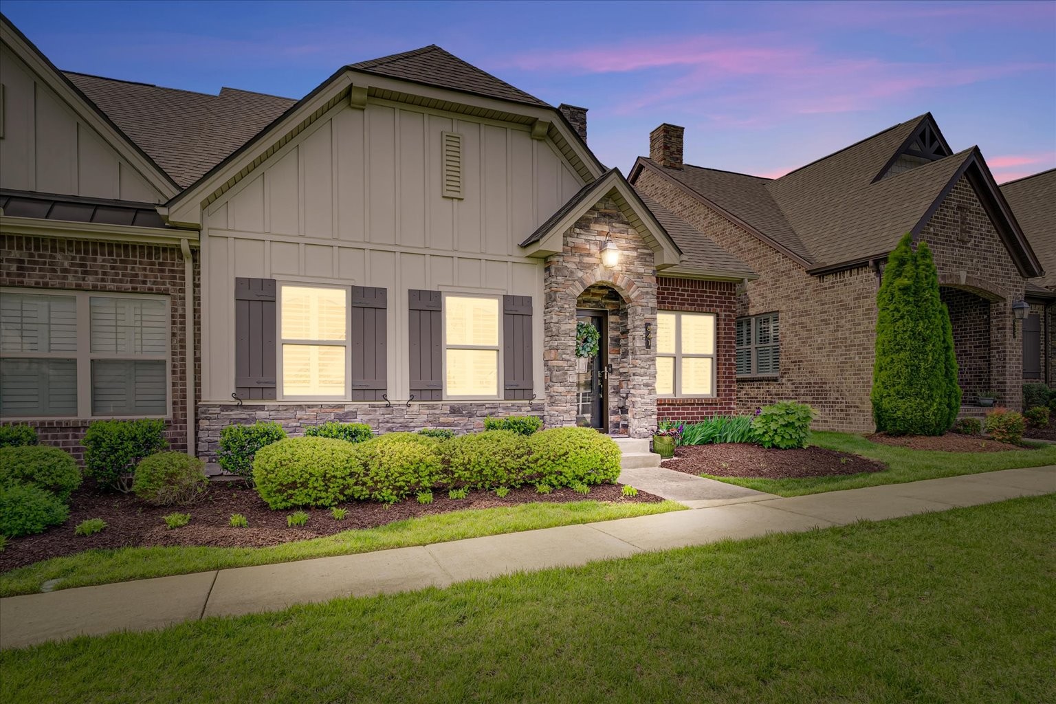 841 Cottage House Ln