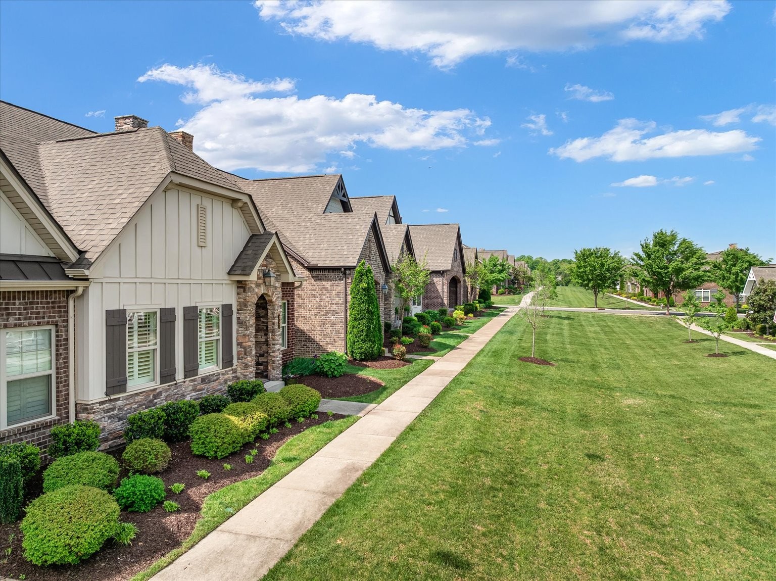 841 Cottage House Ln