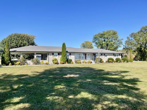 858 Ethridge Red Hill Rd Lawrenceburg TN 38464