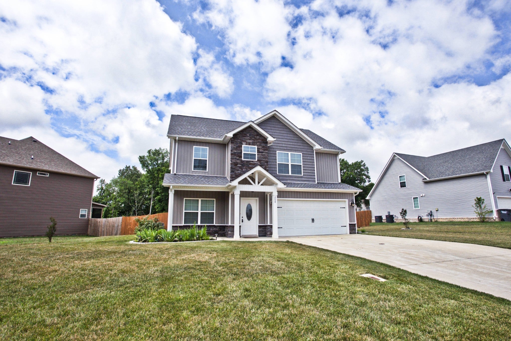 208 Liam Ct