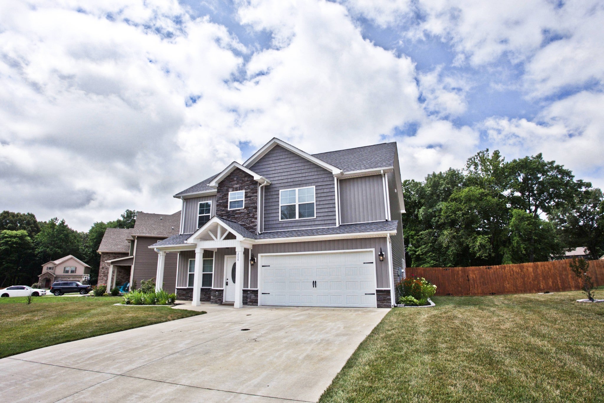 208 Liam Ct