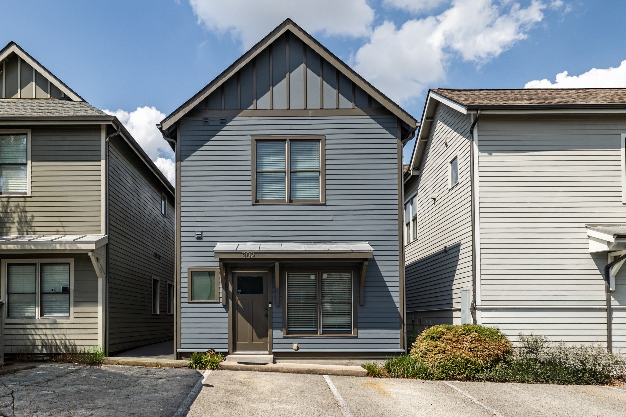 202 Copley Ln