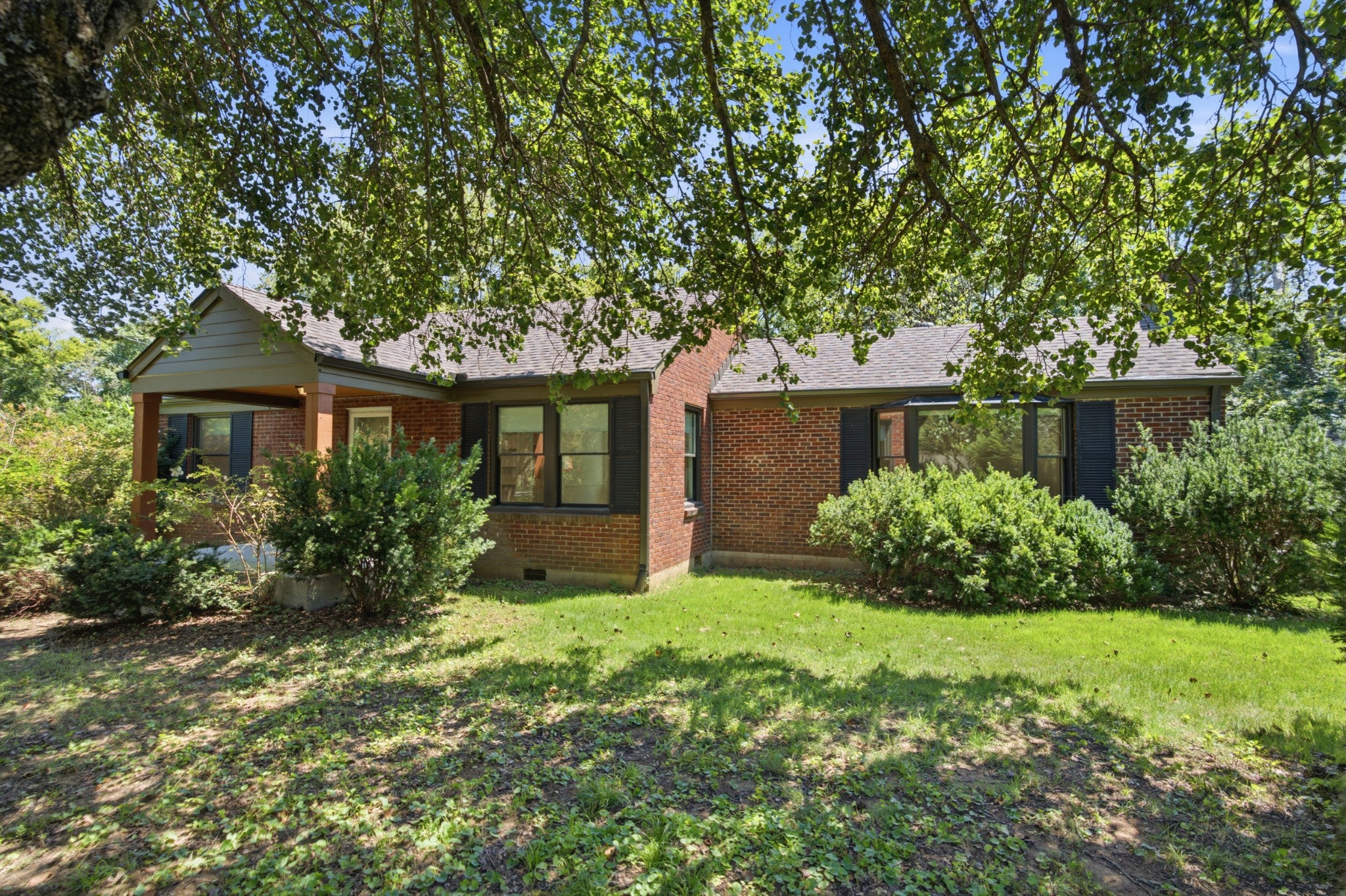 2.0-bed rental at 2310 Milton Dr