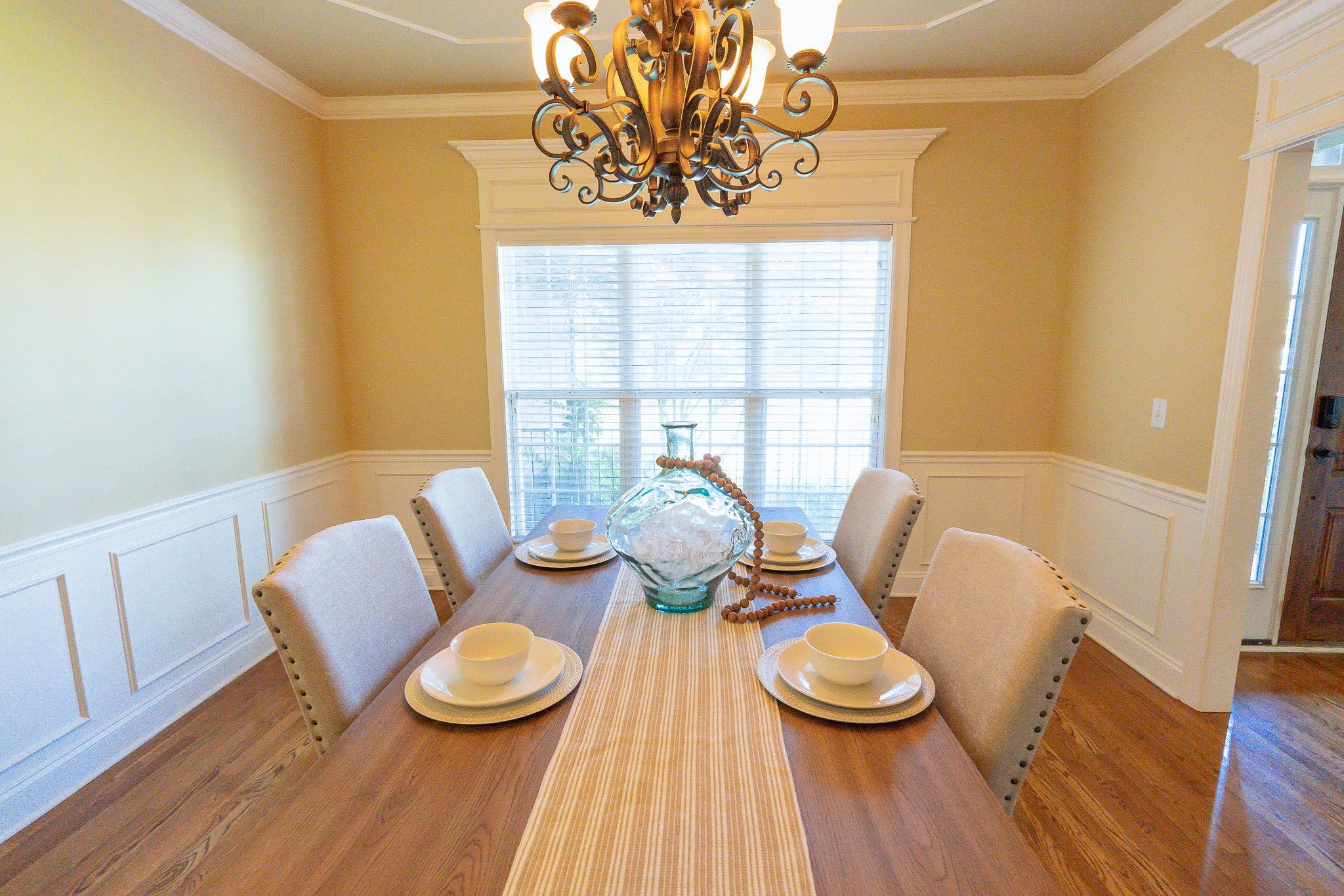 1215 Twin View Dr