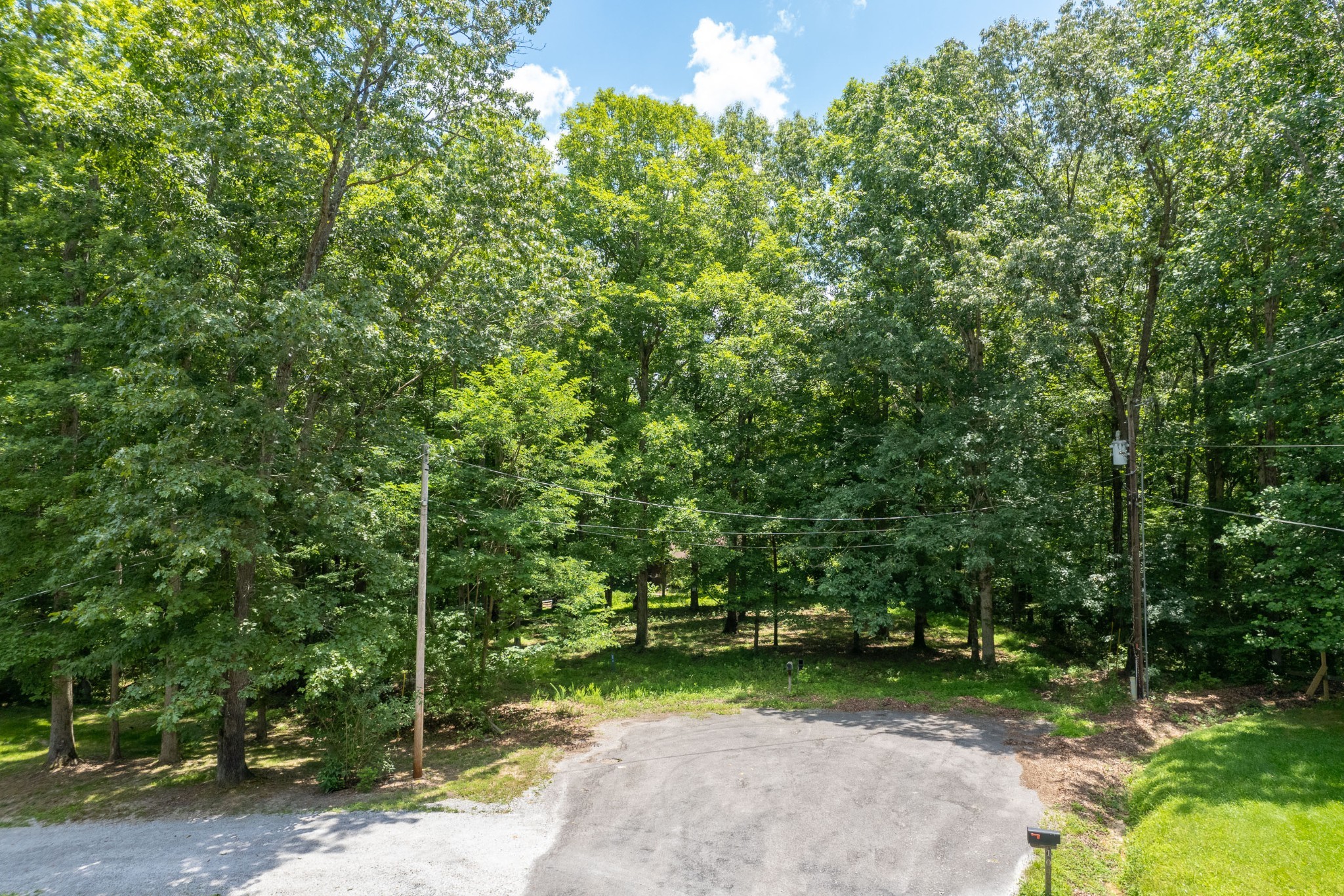 1050 Barnes Cir