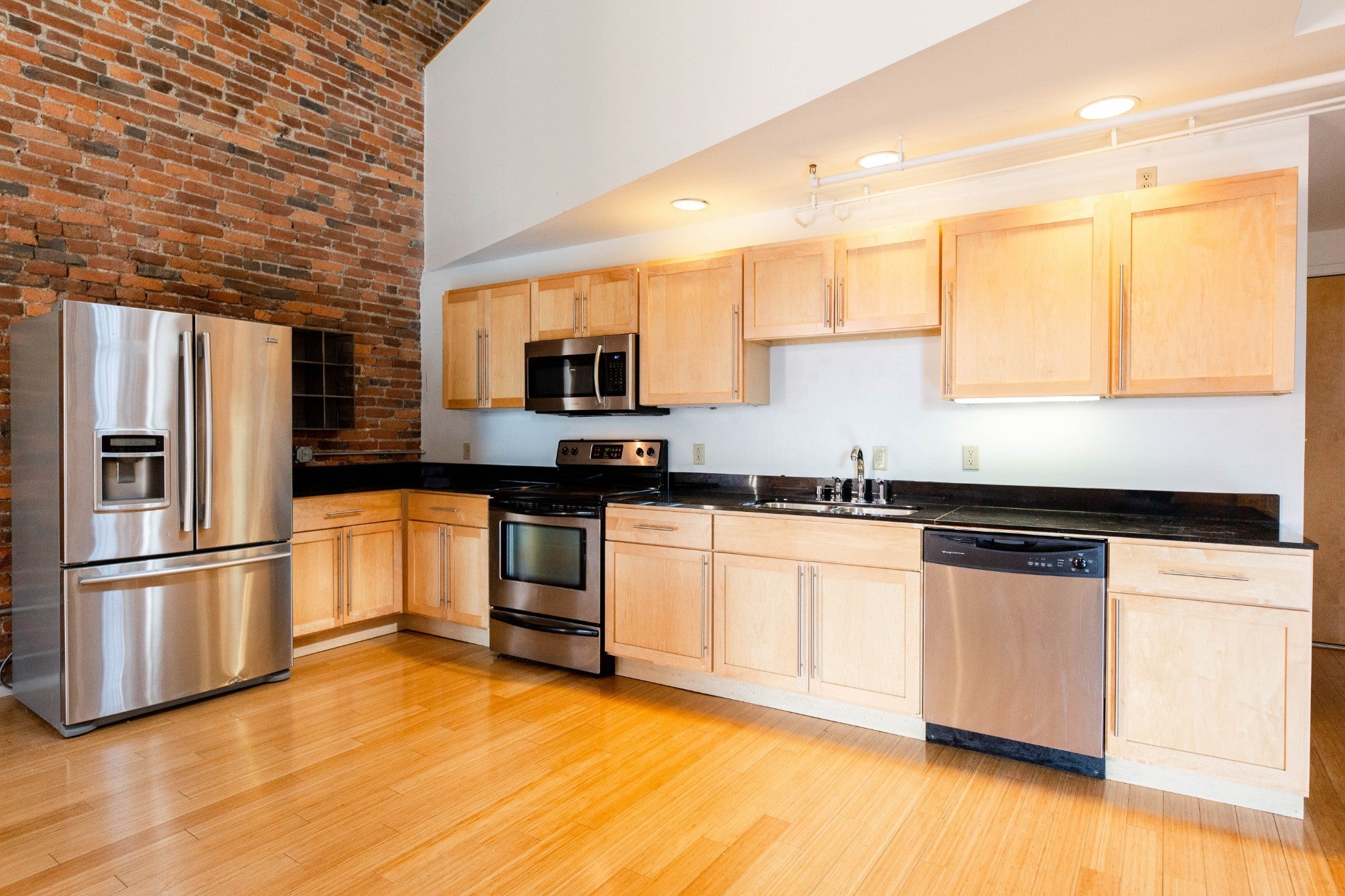 305 Church St 306, Nashville TN 37201 2-bed condo, photo 5 of 22