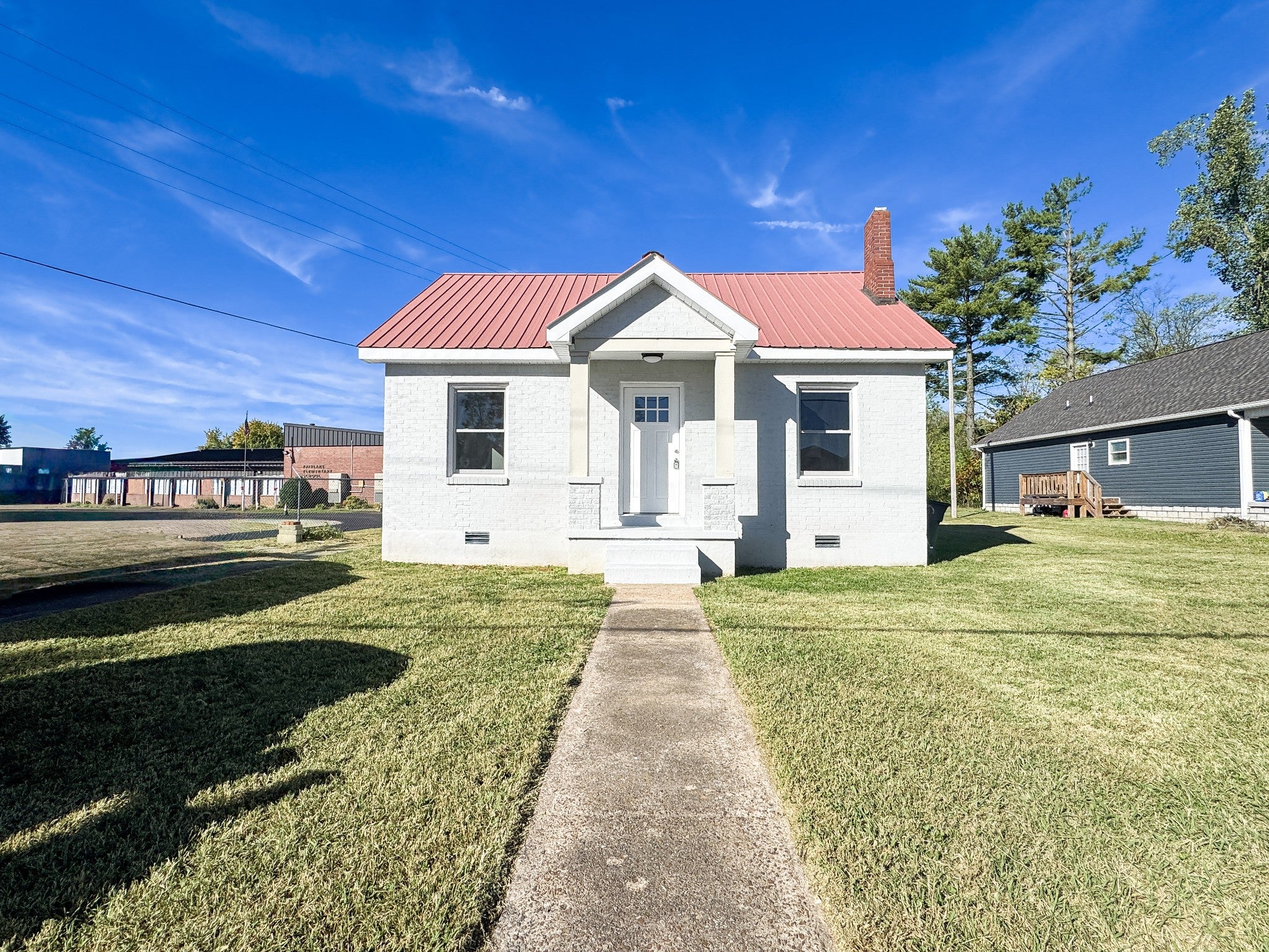 313 Fairlane Dr