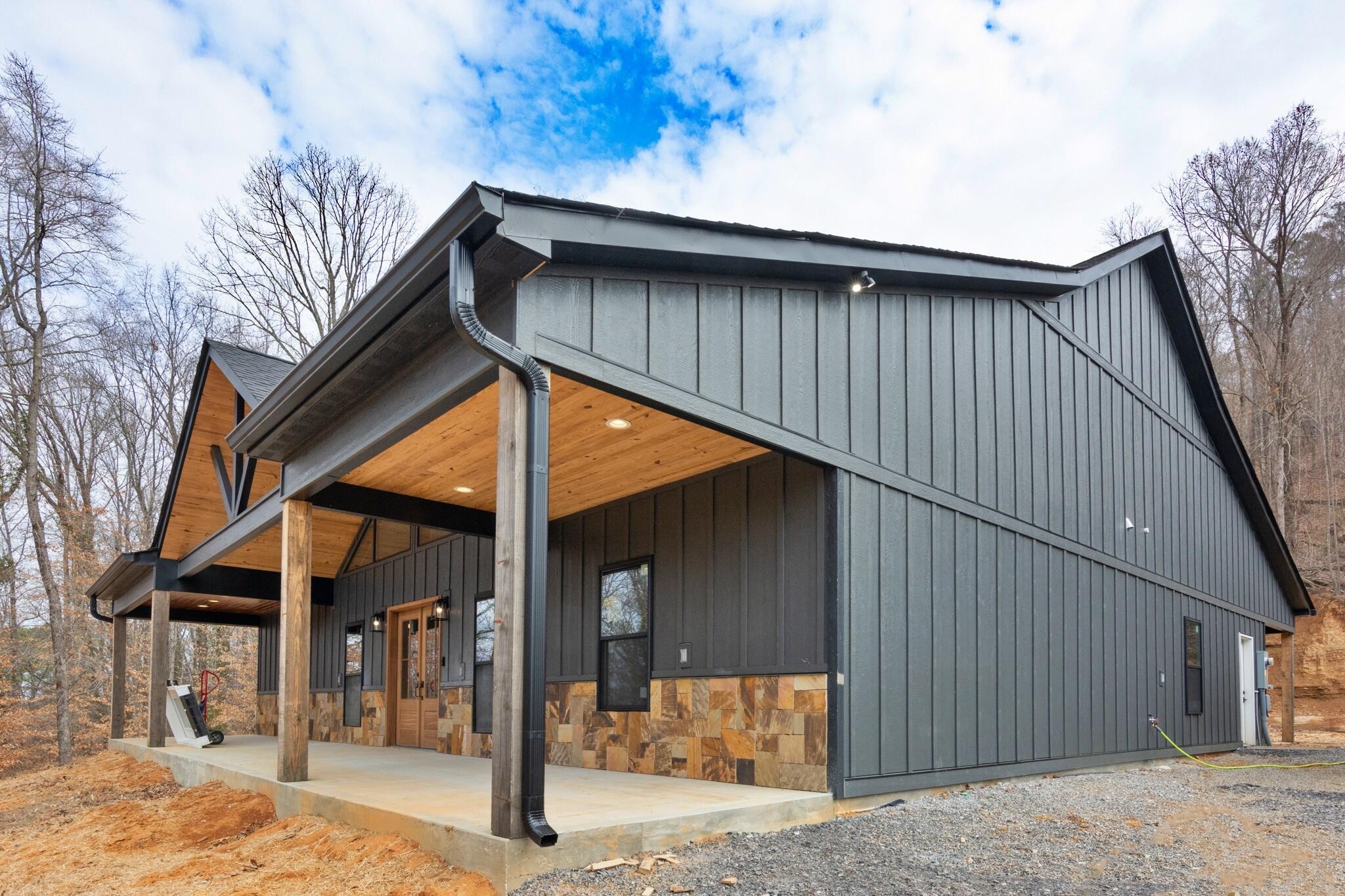 2604 Lower East Valley Road