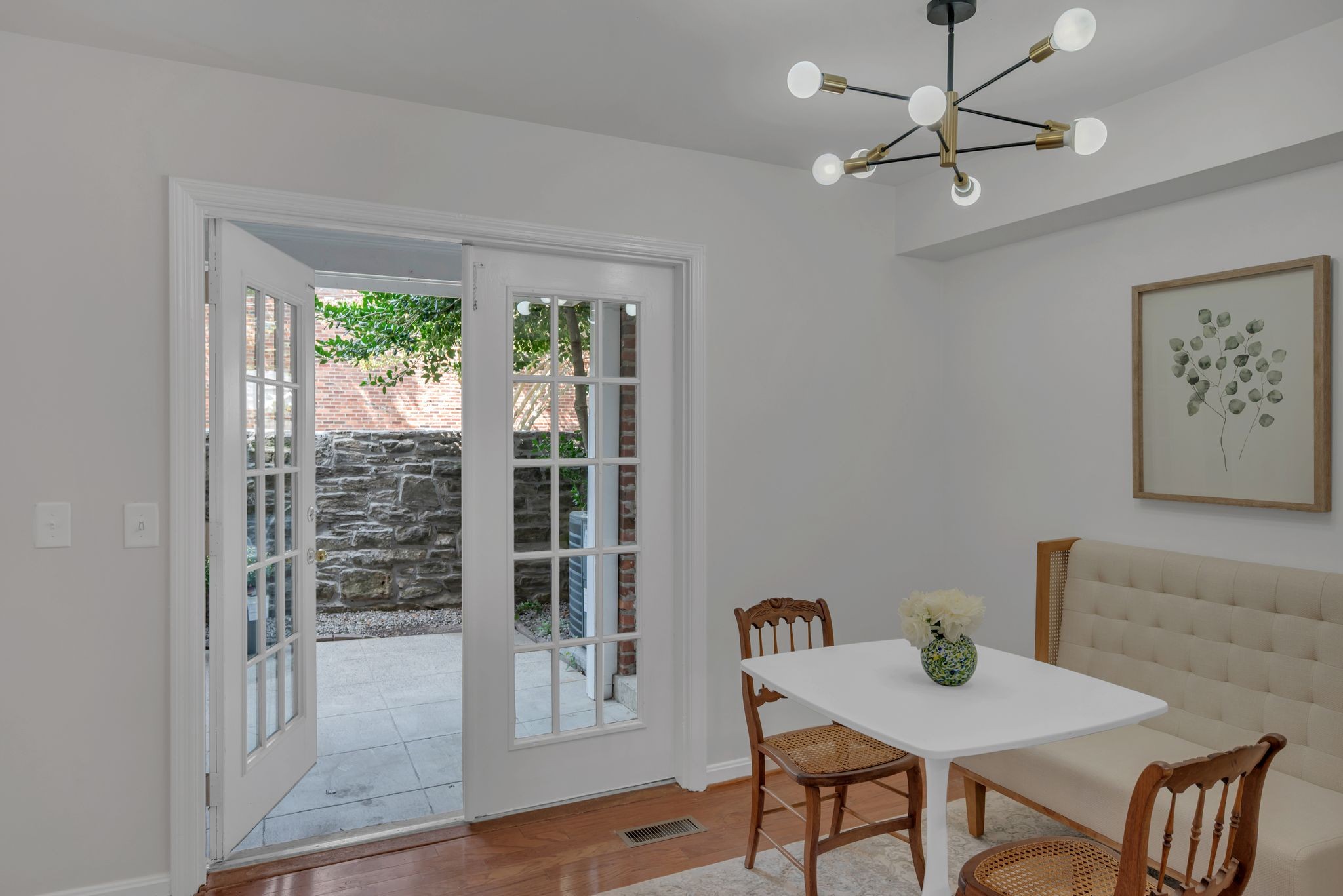 5025 Hillsboro Pike 14Q