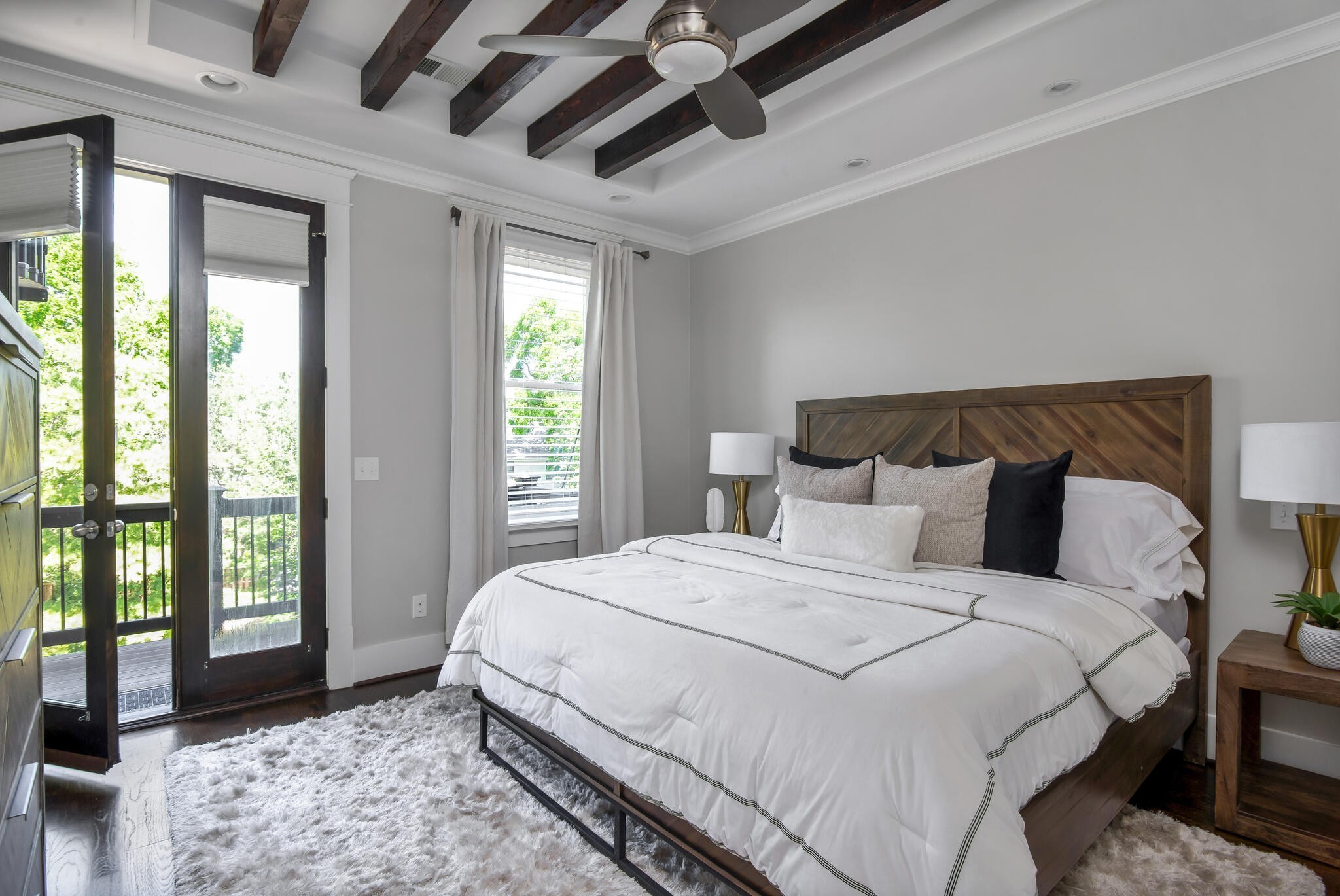 Nashville, Tennessee 37208, United States, 3 Bedrooms Bedrooms, ,4 BathroomsBathrooms,Residential,Active,100190