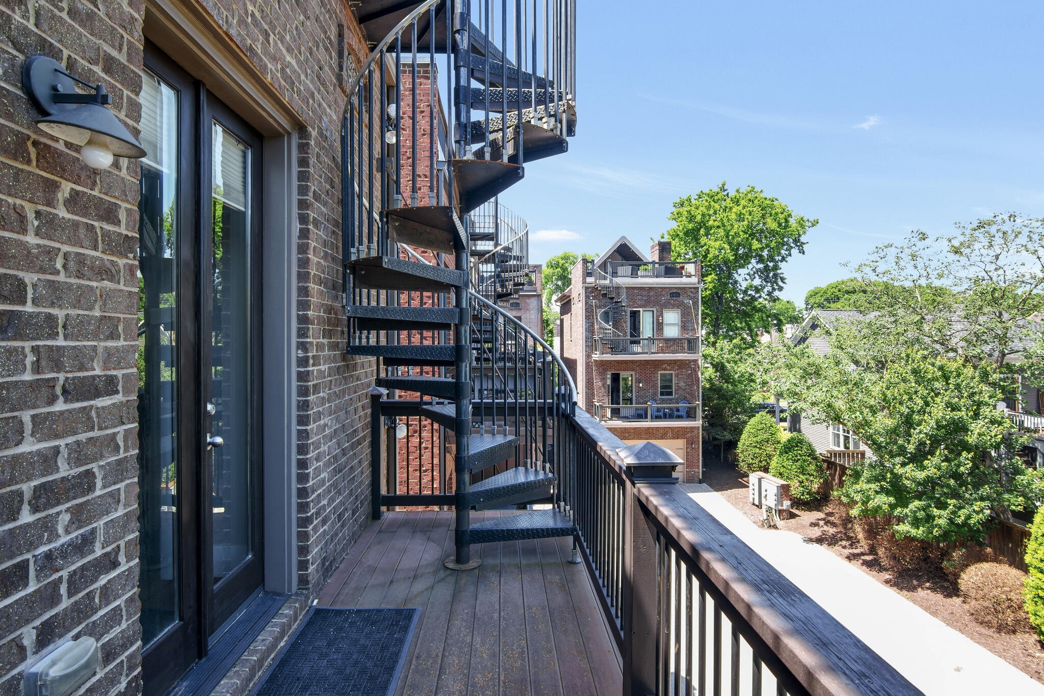 Nashville, Tennessee 37208, United States, 3 Bedrooms Bedrooms, ,4 BathroomsBathrooms,Residential,Active,100190