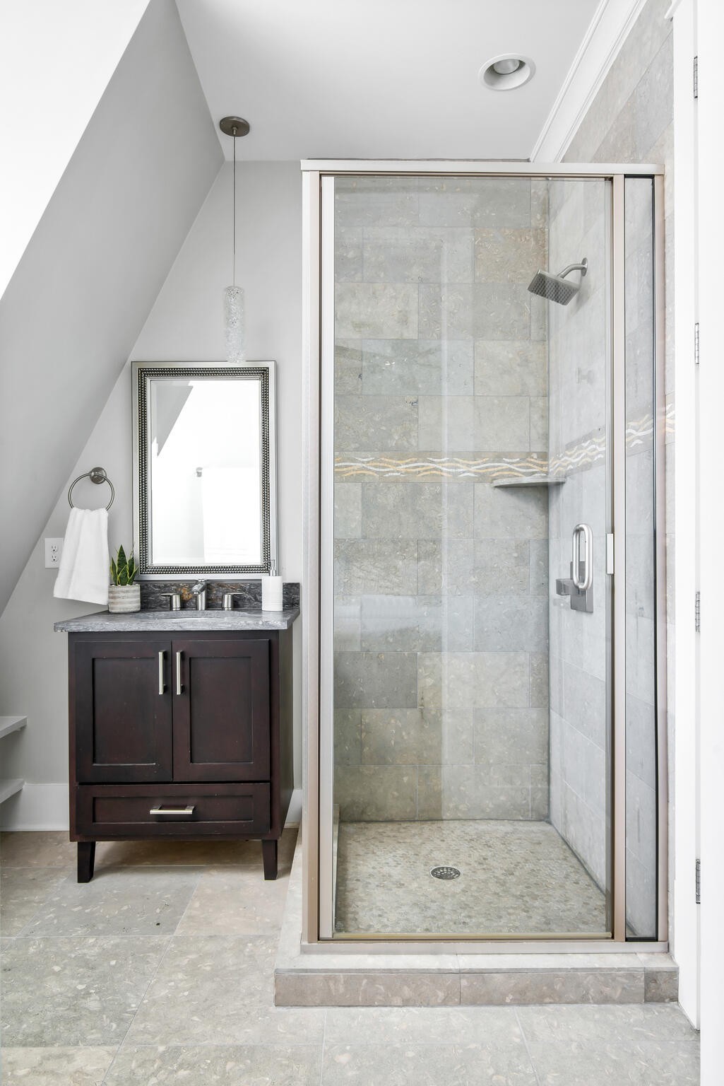 Nashville, Tennessee 37208, United States, 3 Bedrooms Bedrooms, ,4 BathroomsBathrooms,Residential,Active,100190