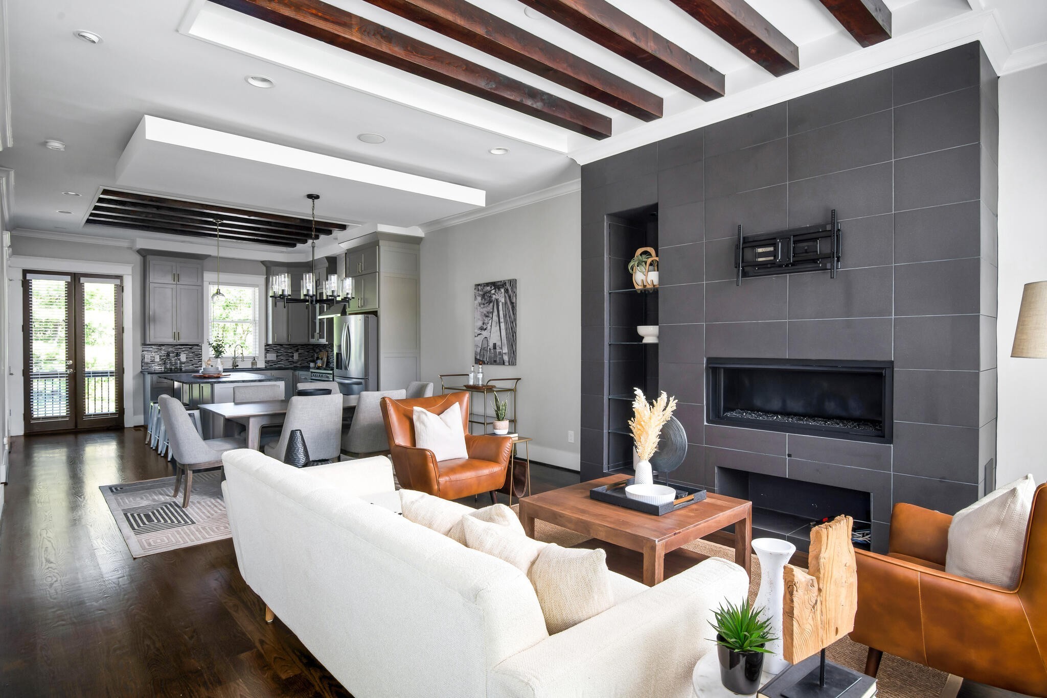 Nashville, Tennessee 37208, United States, 3 Bedrooms Bedrooms, ,4 BathroomsBathrooms,Residential,Active,100190