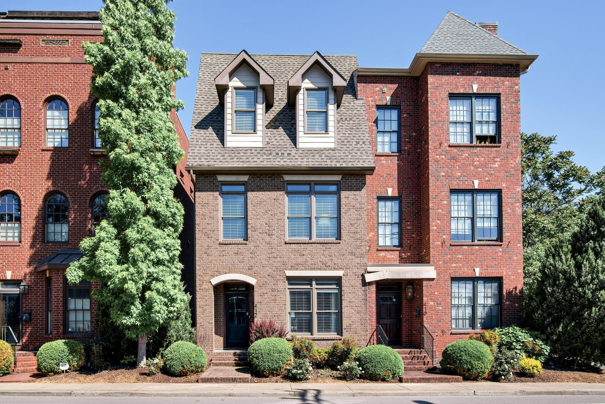 Nashville, Tennessee 37208, United States, 3 Bedrooms Bedrooms, ,4 BathroomsBathrooms,Residential,Active,100190 Nashville, Tennessee 37208, United States, 3 Bedrooms Bedrooms, ,4 BathroomsBathrooms,Residential,Active,100190