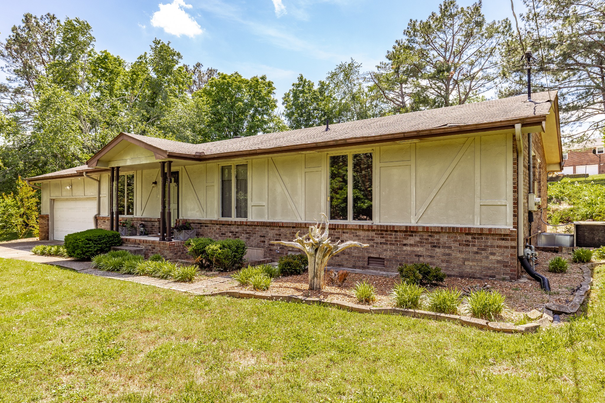204 Bryan House Dr