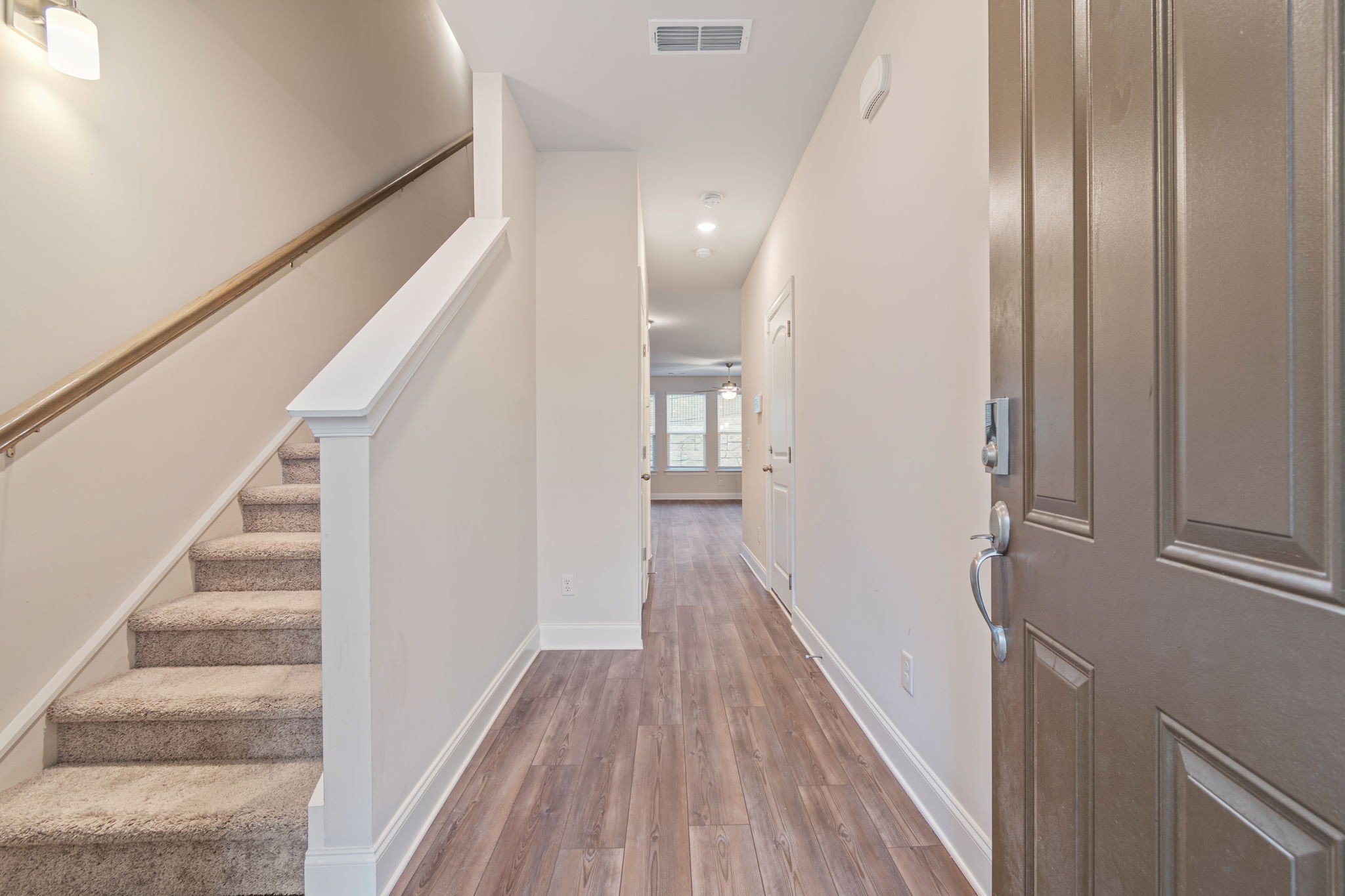 266 Netherlands Blvd