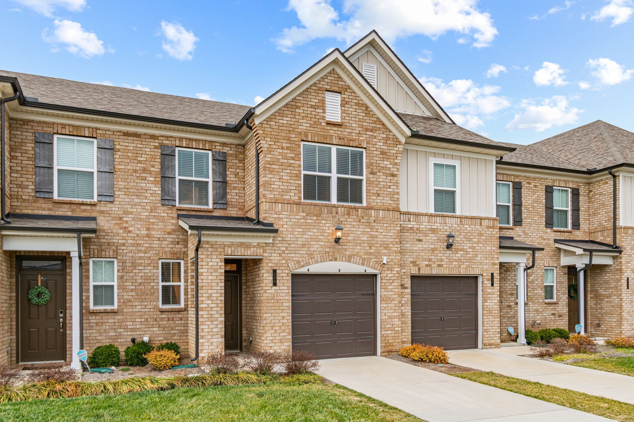 266 Netherlands Blvd