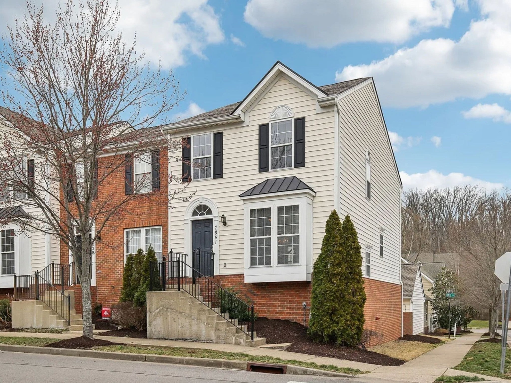 3.0-bed rental at 7841 Heaton Way