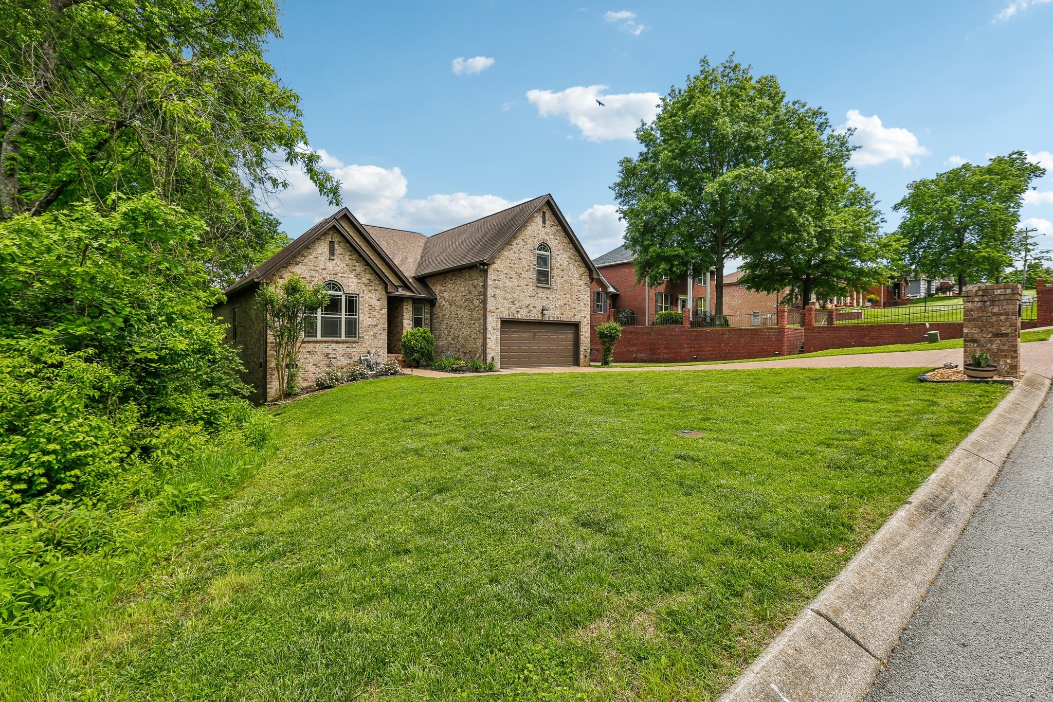 349 Woodlands Dr
