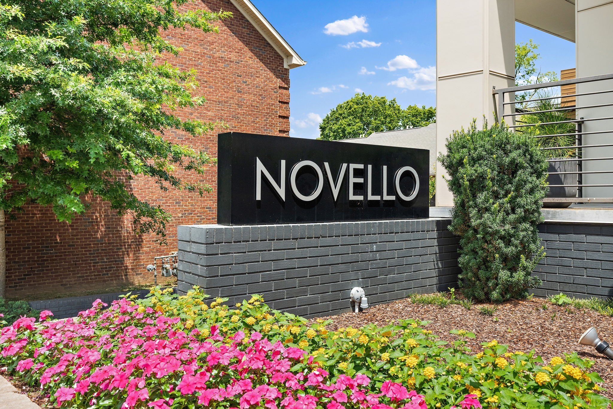 204 Acklen Park Dr 302