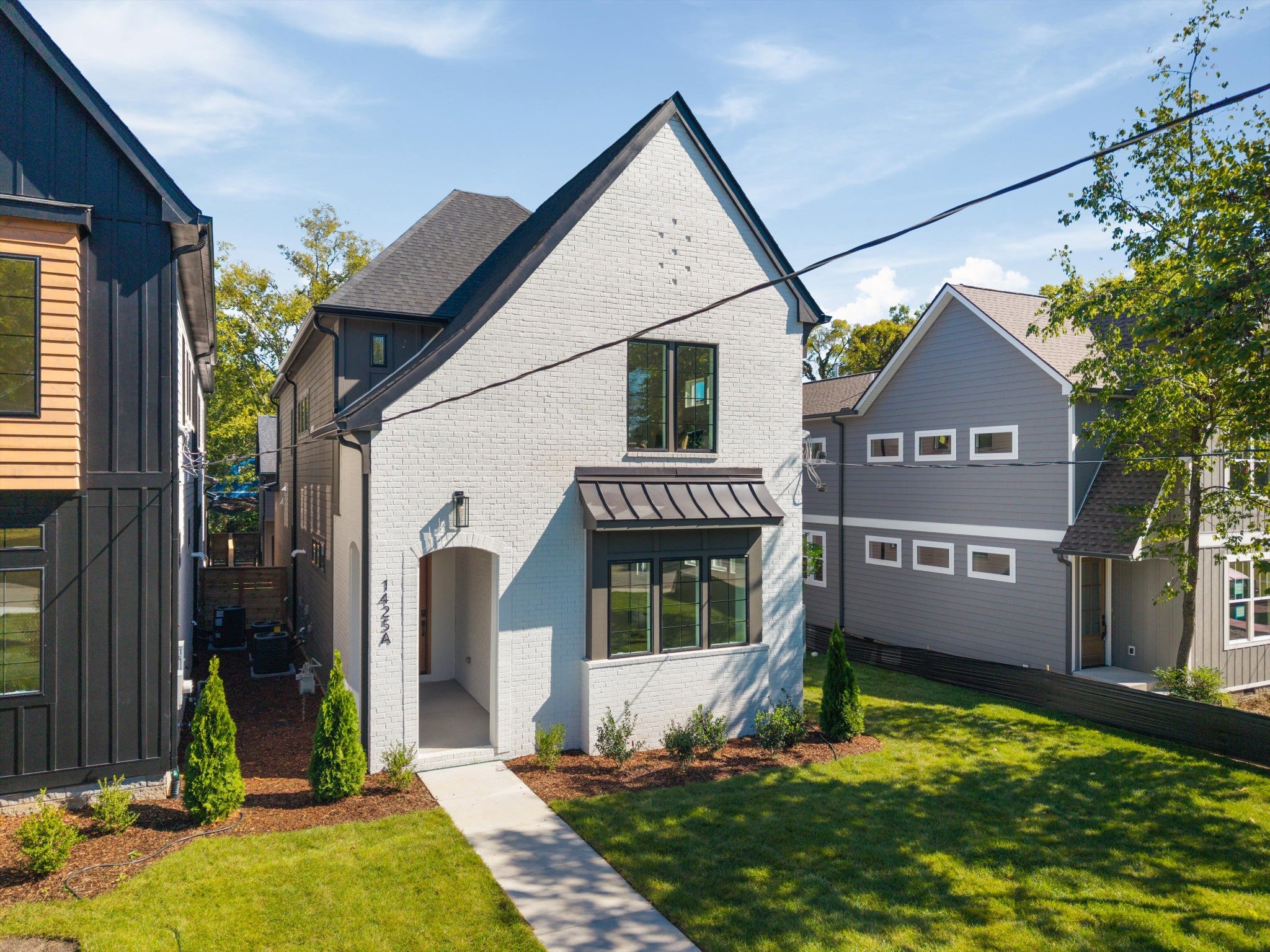 5-bed listing at 1425a Pennock Ave, Nashville